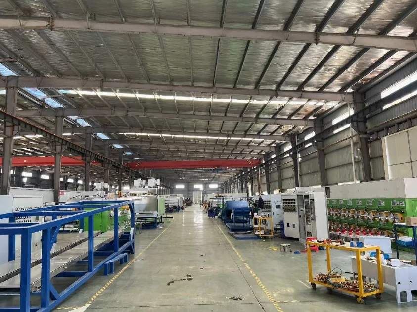 Double-Speed Auto Bobbin Change 32-Line Enameling Machine (0.1-0.3mm Wire)